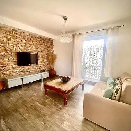 Appartement De Charme Avec Terrasse Centre Porto-Vecchio Apartment *